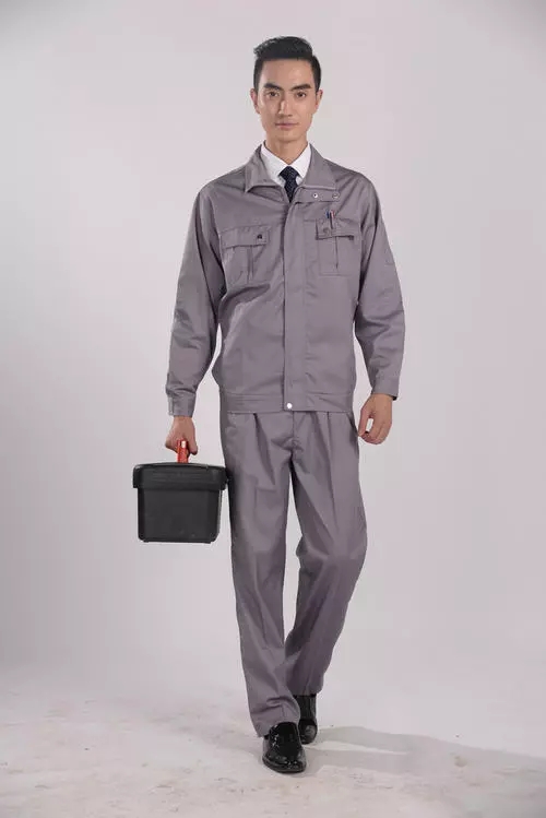 不同职业厦门制服的穿戴规范